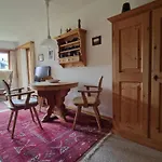 Apartamento Chesa Polaschin C8 By Interhome