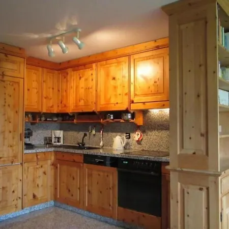 Apartamento Chesa Polaschin C8 By Interhome